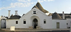 Alberobello, Bari IT – Trullo Sovrano