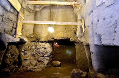 Taranto, scavi archeologici al di sotto del Castello Aragonese Taranto, scavi archeologici al di sotto del Castello Aragonese