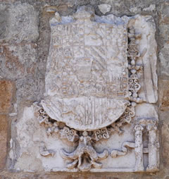 Fontana di Tancredi, Arme e stemma araldico dell'imperatore Carlo V - Brindisi